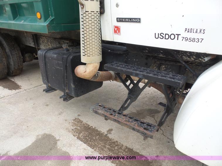 image for item K3558 1999 Sterling L9511 dump truck