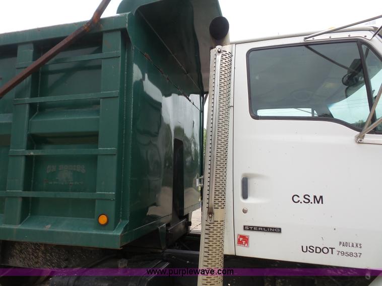 image for item K3558 1999 Sterling L9511 dump truck