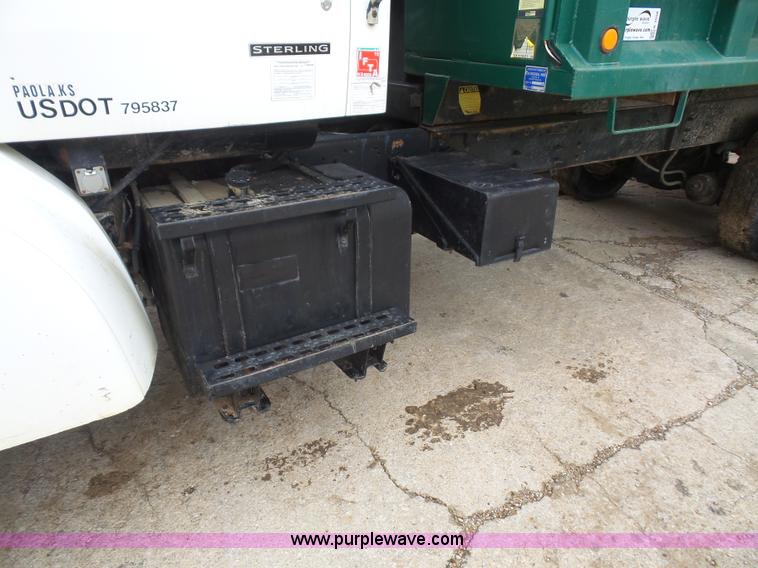 image for item K3558 1999 Sterling L9511 dump truck