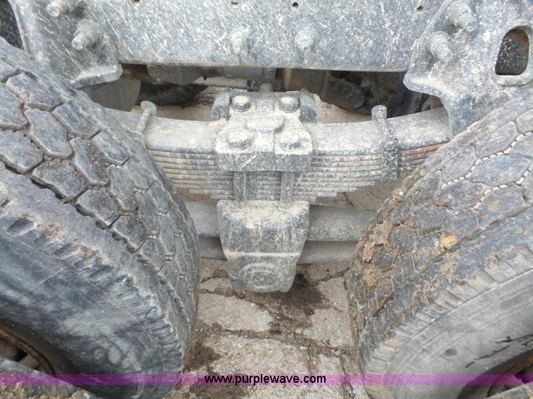 image for item K3558 1999 Sterling L9511 dump truck