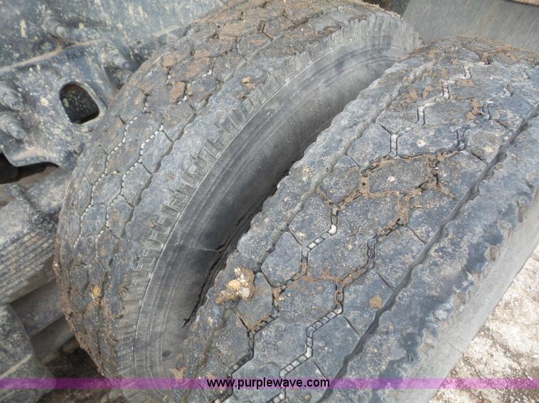 image for item K3558 1999 Sterling L9511 dump truck