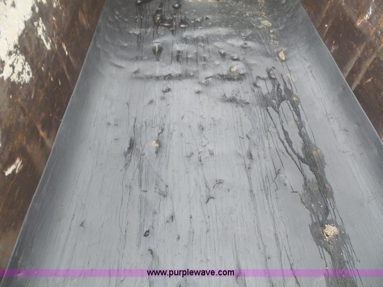 image for item K3558 1999 Sterling L9511 dump truck