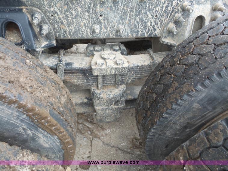 image for item K3558 1999 Sterling L9511 dump truck