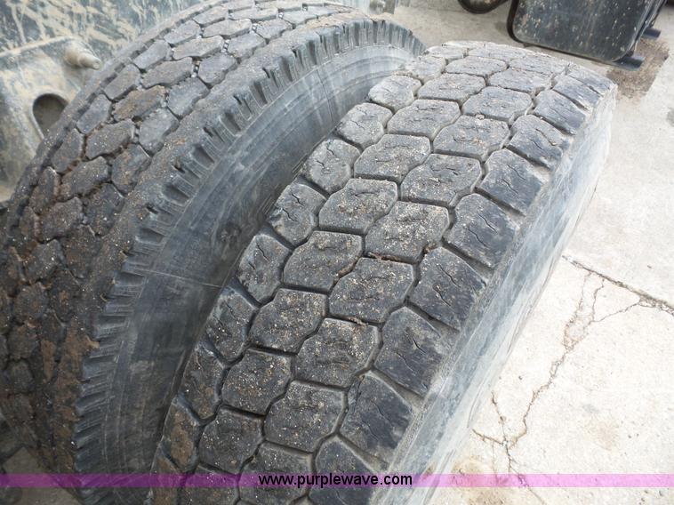 image for item K3558 1999 Sterling L9511 dump truck