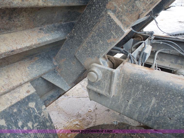 image for item K3558 1999 Sterling L9511 dump truck