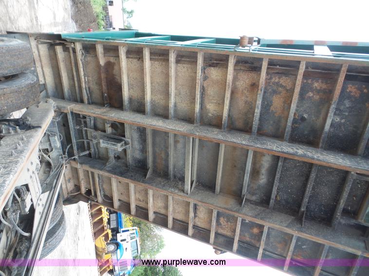 image for item K3558 1999 Sterling L9511 dump truck