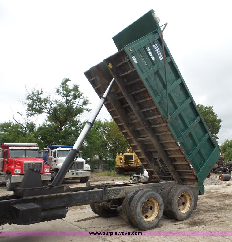image for item K3558 1999 Sterling L9511 dump truck