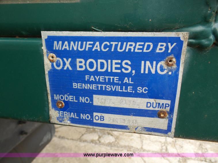 image for item K3558 1999 Sterling L9511 dump truck