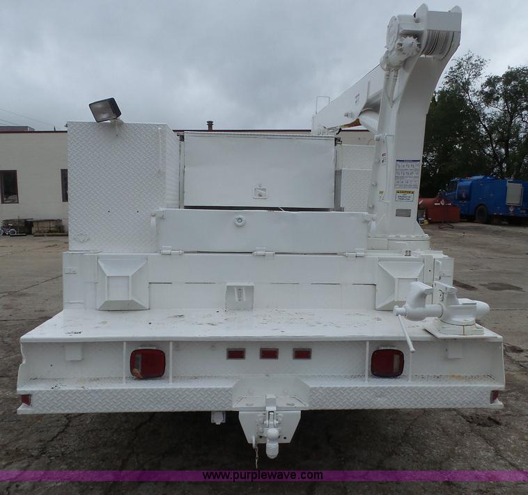 image for item K3559 1994 Ford F700 service truck with crane