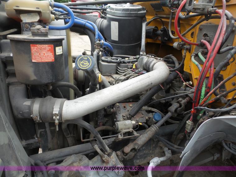 image for item K3559 1994 Ford F700 service truck with crane