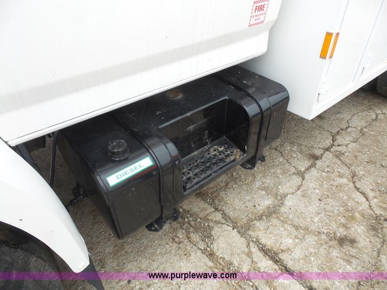 image for item K3559 1994 Ford F700 service truck with crane