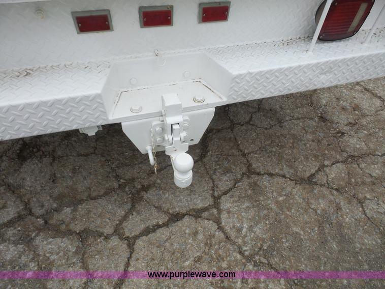 image for item K3559 1994 Ford F700 service truck with crane