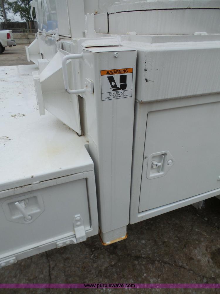 image for item K3559 1994 Ford F700 service truck with crane