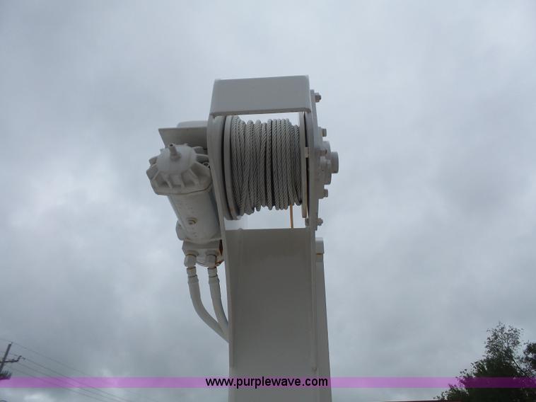 image for item K3559 1994 Ford F700 service truck with crane