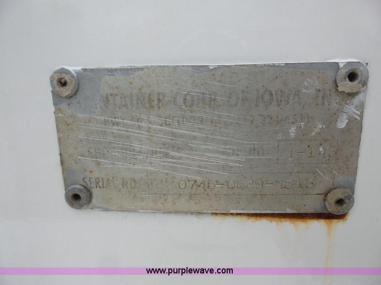 image for item K3559 1994 Ford F700 service truck with crane