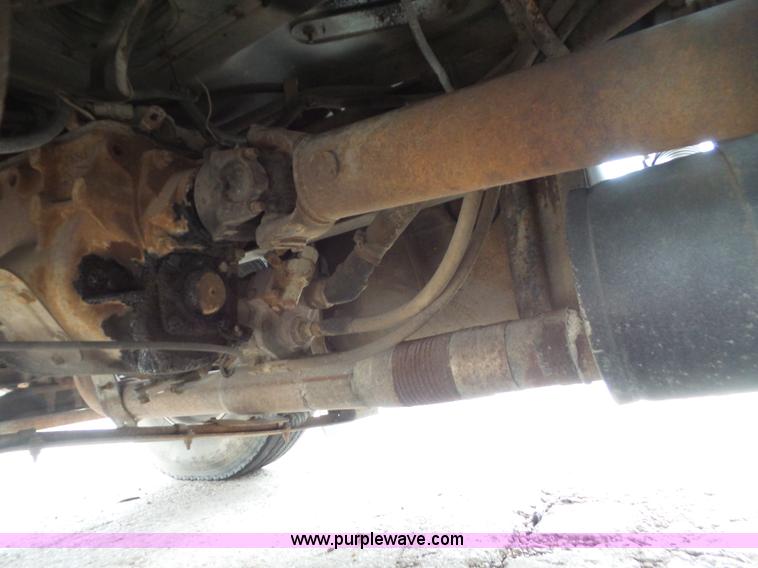 image for item K3559 1994 Ford F700 service truck with crane