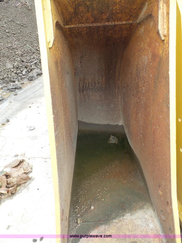 image for item K3560 Balderson 30"W excavator bucket