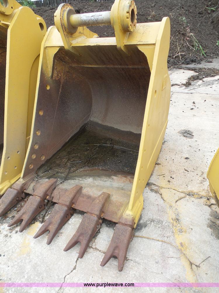 image for item K3561 Caterpillar 48"W excavator bucket