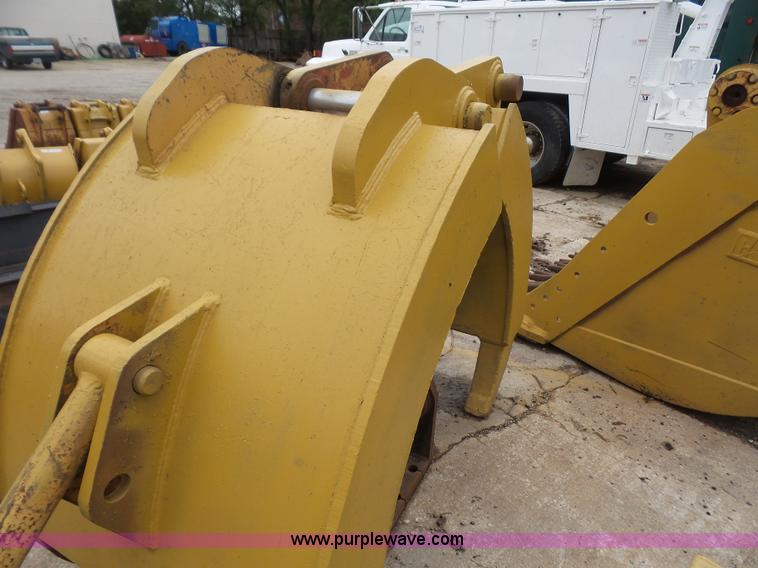 image for item K3562 Excavator grapple
