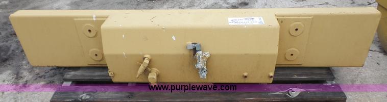 image for item K3563 Caterpillar D6H fuel tank