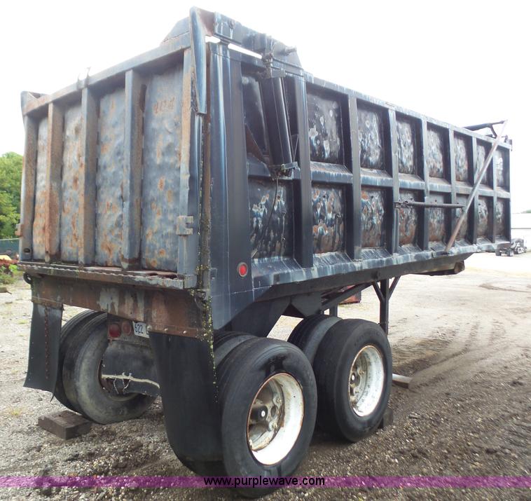 image for item K3565 1986 Hilbilt 2260SHD end dump trailer