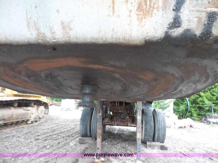 image for item K3565 1986 Hilbilt 2260SHD end dump trailer