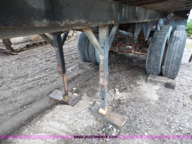 image for item K3565 1986 Hilbilt 2260SHD end dump trailer