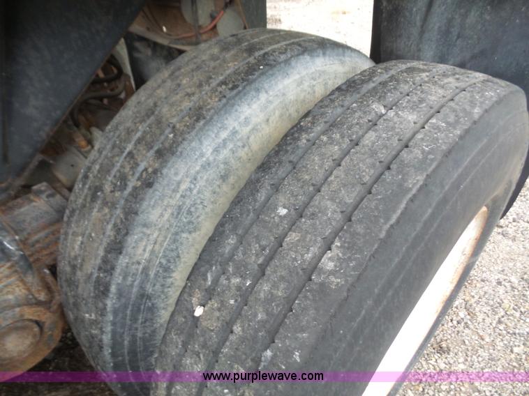 image for item K3565 1986 Hilbilt 2260SHD end dump trailer