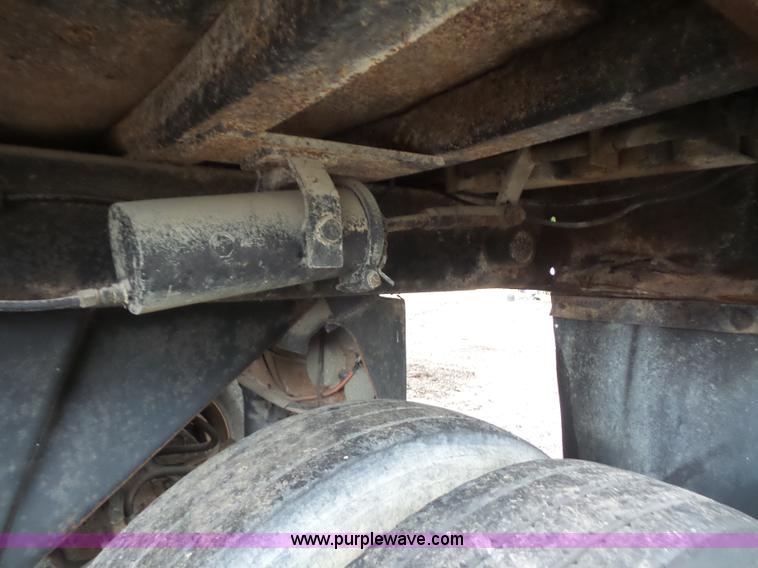 image for item K3565 1986 Hilbilt 2260SHD end dump trailer