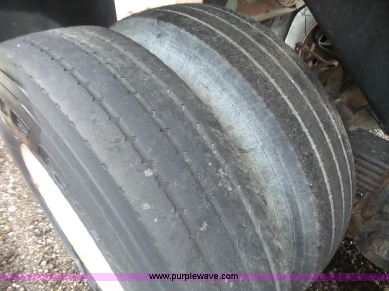 image for item K3565 1986 Hilbilt 2260SHD end dump trailer