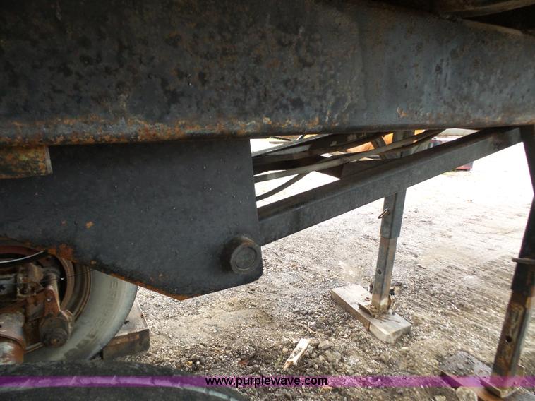 image for item K3565 1986 Hilbilt 2260SHD end dump trailer