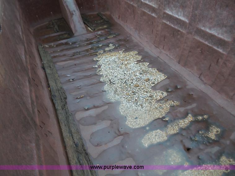 image for item K3565 1986 Hilbilt 2260SHD end dump trailer