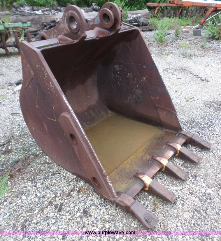 image for item K3566 46"W excavator bucket