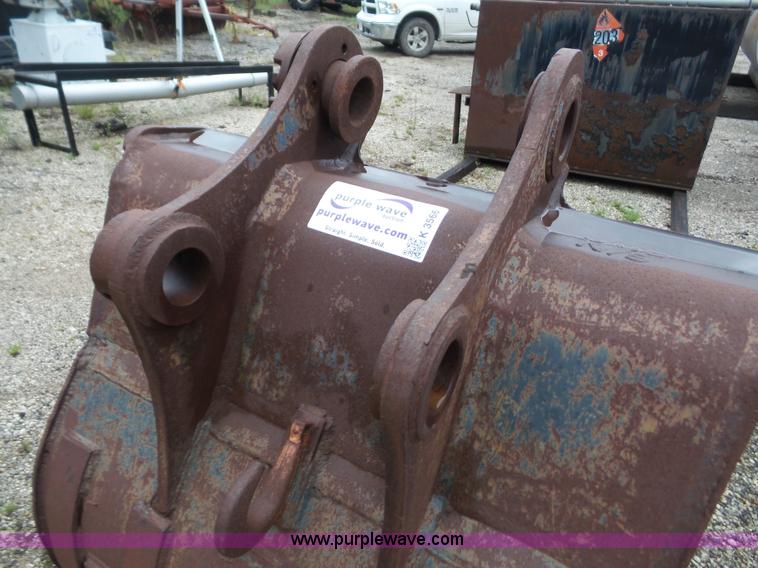 image for item K3566 46"W excavator bucket