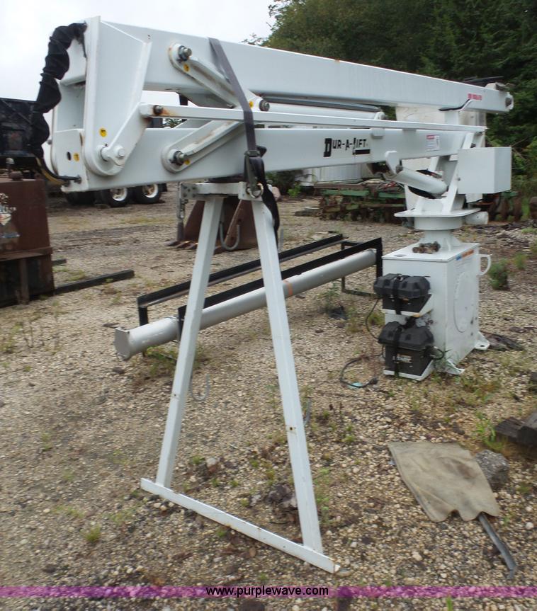 image for item K3567 2005 Dur-a-lift DSL32 truck boom