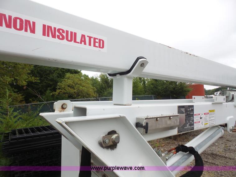 image for item K3567 2005 Dur-a-lift DSL32 truck boom