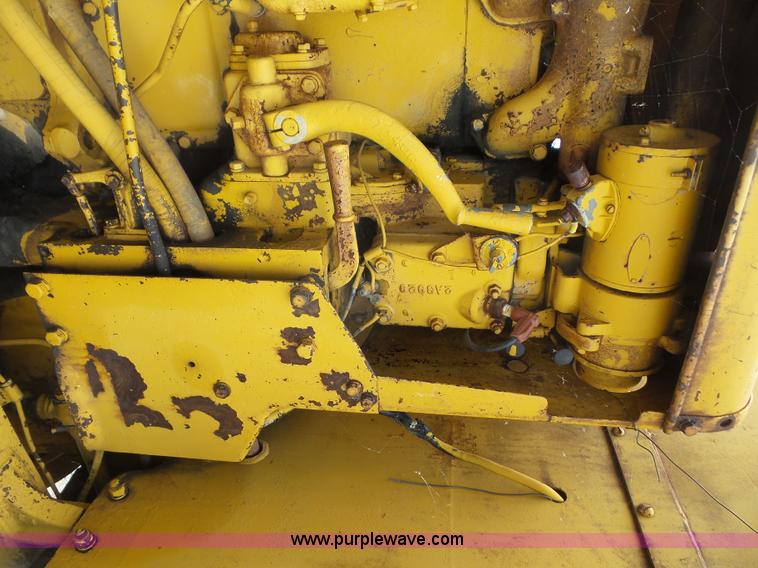 image for item K3582 1951 Caterpillar 112 rigid frame motor grader