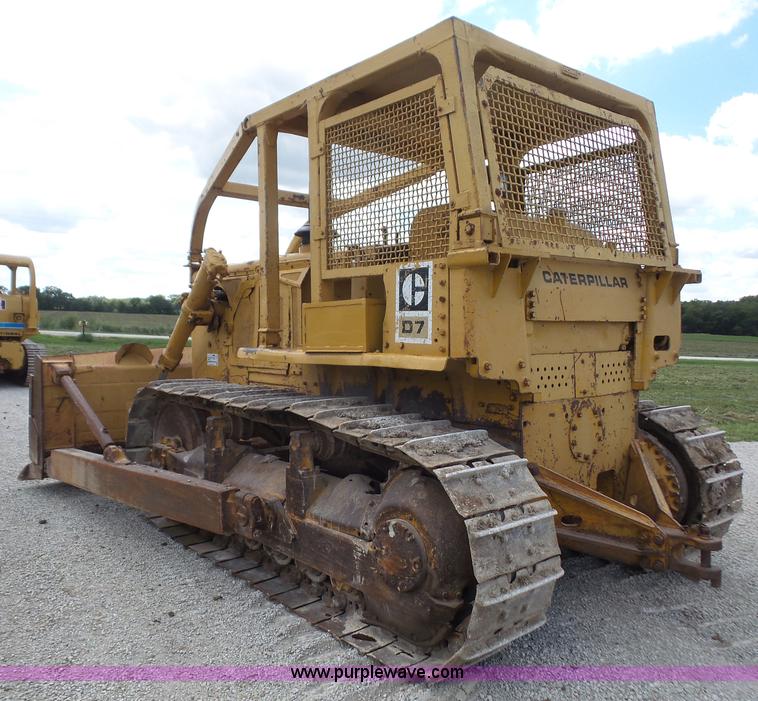 image for item K3586 1972 Caterpillar D7F dozer