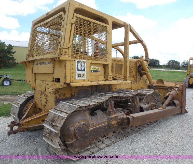 image for item K3586 1972 Caterpillar D7F dozer