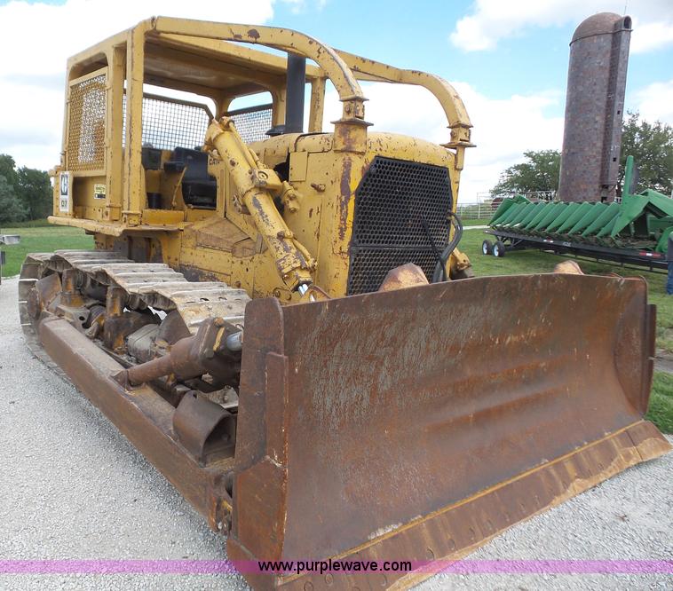 image for item K3586 1972 Caterpillar D7F dozer