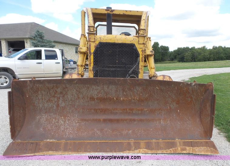 image for item K3586 1972 Caterpillar D7F dozer