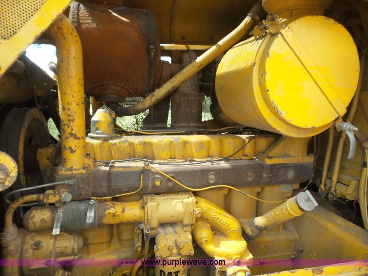 image for item K3586 1972 Caterpillar D7F dozer