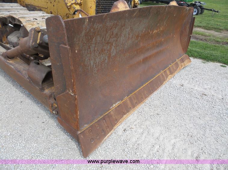 image for item K3586 1972 Caterpillar D7F dozer