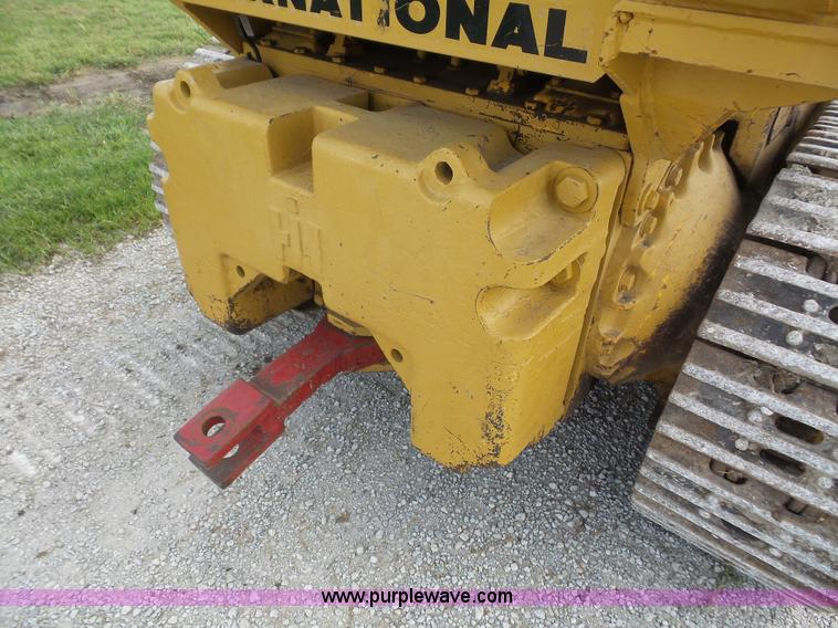 image for item K3588 1975 International 175C track loader