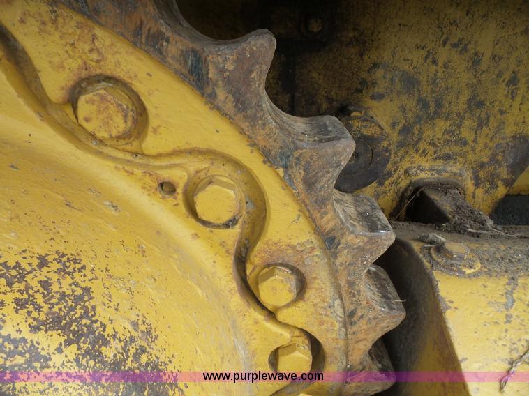 image for item K3588 1975 International 175C track loader