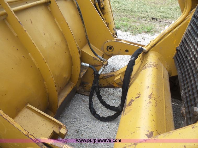 image for item K3588 1975 International 175C track loader