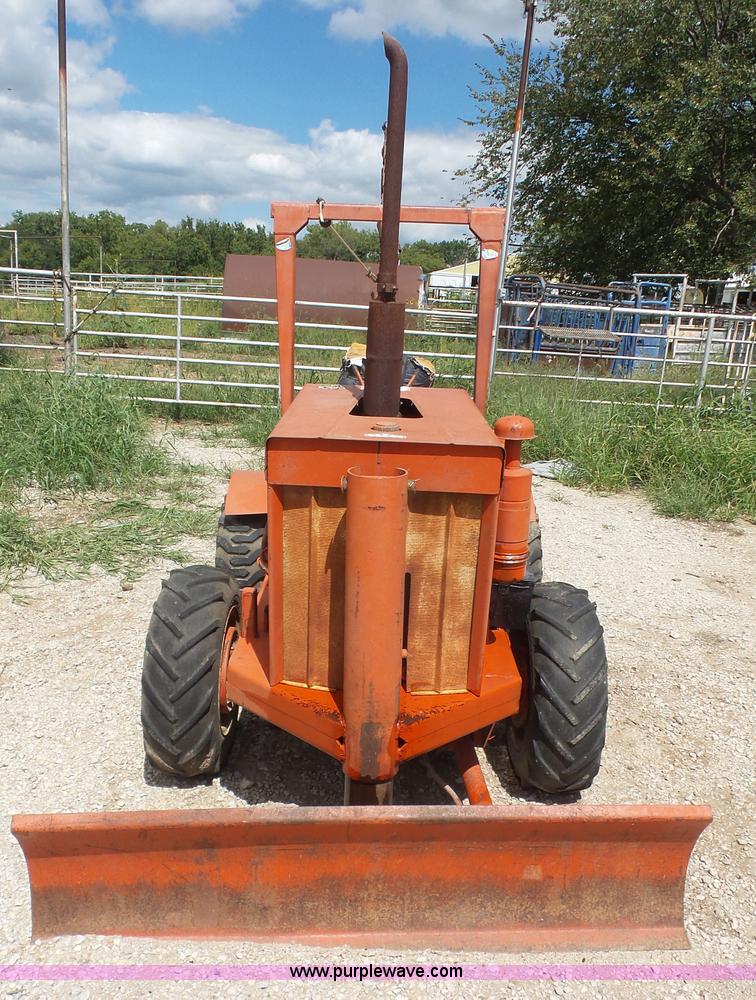 image for item K3592 Ditch Witch V30 trencher