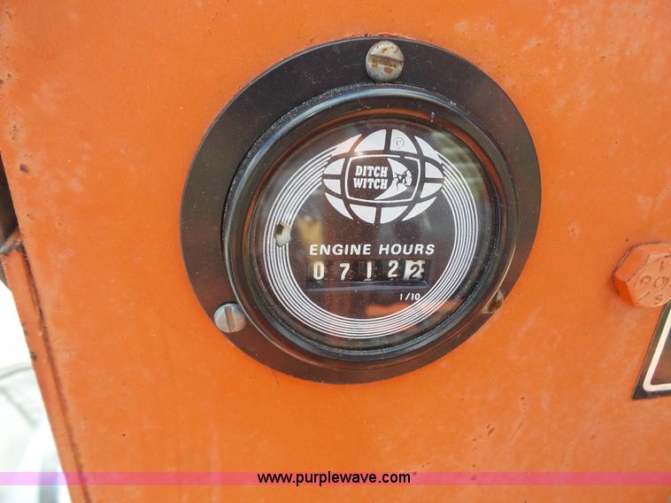 image for item K3592 Ditch Witch V30 trencher