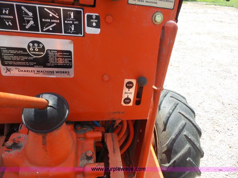 image for item K3592 Ditch Witch V30 trencher