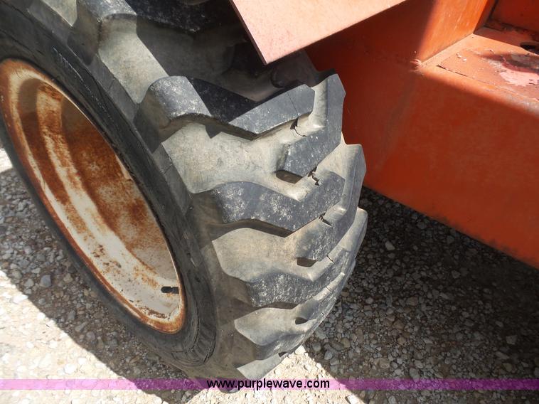 image for item K3592 Ditch Witch V30 trencher